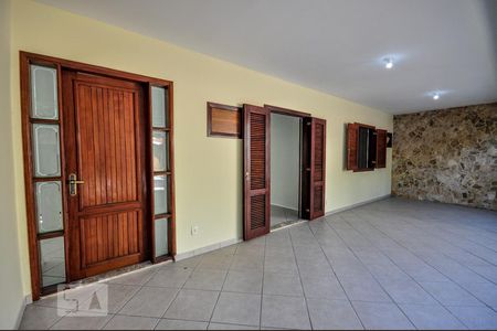 Casa de condomínio à venda com 480m², 5 quartos e 2 vagasVaranda - Entrada Sala