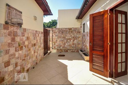 Casa de condomínio à venda com 480m², 5 quartos e 2 vagasÁrea Externa - Suíte 