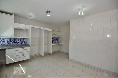 Casa de condomínio à venda com 480m², 5 quartos e 2 vagasCozinha