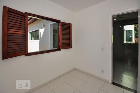 Casa de condomínio à venda com 480m², 5 quartos e 2 vagasQuarto de Serviço