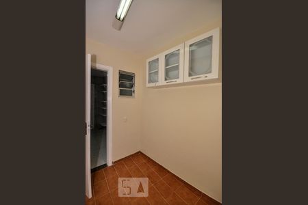 Casa de condomínio à venda com 480m², 5 quartos e 2 vagasQuarto de Depósito