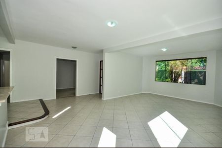 Sala de casa de condomínio à venda com 5 quartos, 480m² em Anil, Rio de Janeiro