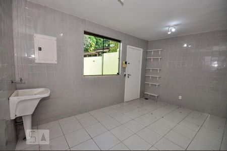 Casa de condomínio à venda com 480m², 5 quartos e 2 vagasÁrea de Serviço