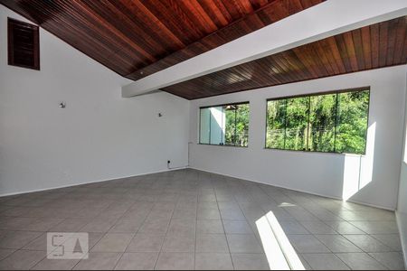 Casa de condomínio à venda com 480m², 5 quartos e 2 vagasSala - 2o Andar