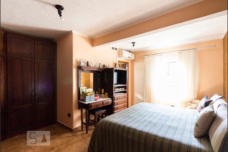 Casa para alugar com 200m², 3 quartos e 3 vagasQuarto 3 - Suíte