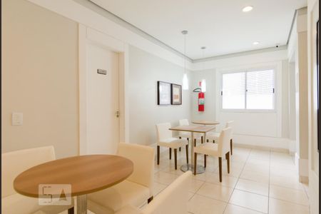 Apartamento para alugar com 60m², 3 quartos e 1 vaga Apartamento para alugar com 60m², 3 quartos e 1 vagaÁrea Comum - Salão de Festas Adulto