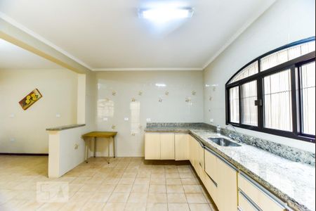 Casa para alugar com 150m², 3 quartos e 2 vagas Casa para alugar com 150m², 3 quartos e 2 vagasCozinha