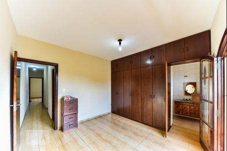 Casa para alugar com 150m², 3 quartos e 2 vagas Casa para alugar com 150m², 3 quartos e 2 vagasSuíte