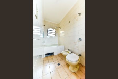 Casa para alugar com 150m², 3 quartos e 2 vagas Casa para alugar com 150m², 3 quartos e 2 vagasBanheiro da Suíte