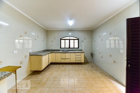 Casa para alugar com 150m², 3 quartos e 2 vagas Casa para alugar com 150m², 3 quartos e 2 vagasCozinha