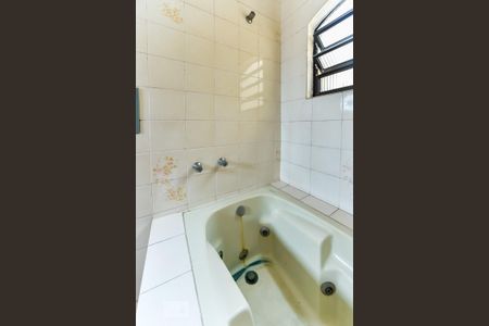 Casa para alugar com 150m², 3 quartos e 2 vagas Casa para alugar com 150m², 3 quartos e 2 vagasBanheiro da Suíte