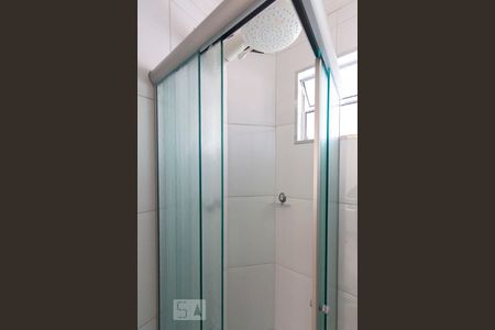 Banheiro Social de apartamento para alugar com 2 quartos, 64m² em Vila Parque Jabaquara, São Paulo