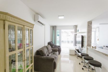 Sala de apartamento para alugar com 2 quartos, 78m² em Jacarepaguá, Rio de Janeiro