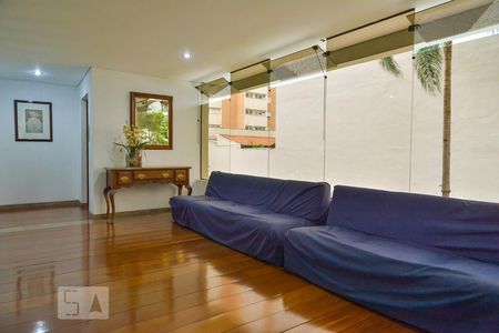 Apartamento para alugar com 155m², 4 quartos e 2 vagasSalão