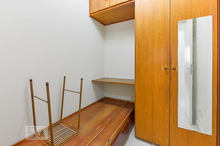 Apartamento para alugar com 155m², 4 quartos e 2 vagasQuarto Serviço