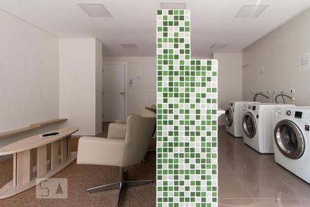 Lavanderia de kitnet/studio para alugar com 1 quarto, 40m² em Rebouças, Curitiba