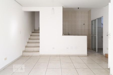 Casa de condomínio para alugar com 80m², 3 quartos e 1 vagaSala