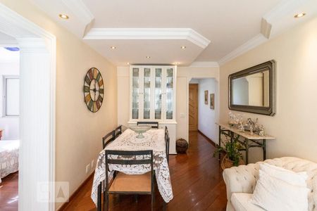 Apartamento à venda com 75m², 2 quartos e 1 vagaSala