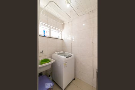 Apartamento à venda com 75m², 2 quartos e 1 vagaÁrea de Serviço