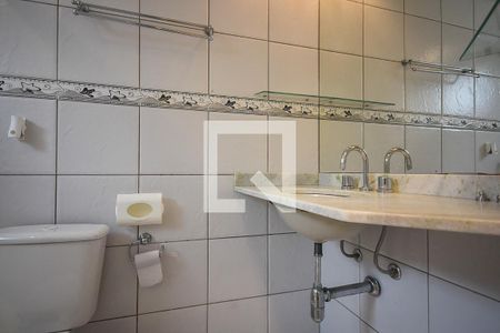 Apartamento à venda com 80m², 2 quartos e 2 vagas Apartamento à venda com 80m², 2 quartos e 2 vagasBanheiro suíte 2