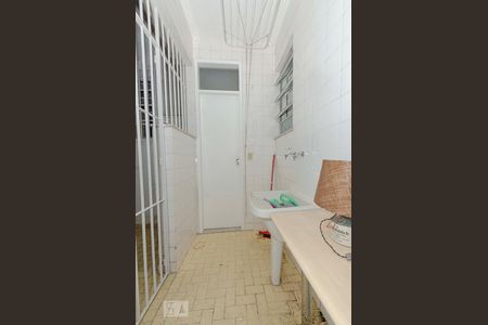 Apartamento à venda com 75m², 2 quartos e 1 vagaÁrea de Serviço