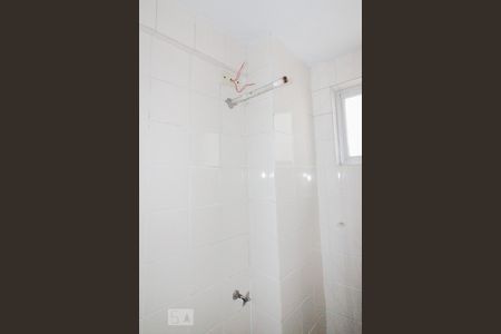 Banheiro de apartamento para alugar com 1 quarto, 32m² em Centro, Curitiba