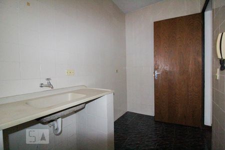Cozinha de apartamento para alugar com 1 quarto, 32m² em Centro, Curitiba