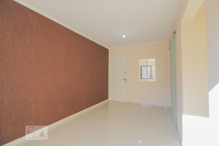 Sala de apartamento para alugar com 3 quartos, 55m² em Barreirinha, Curitiba