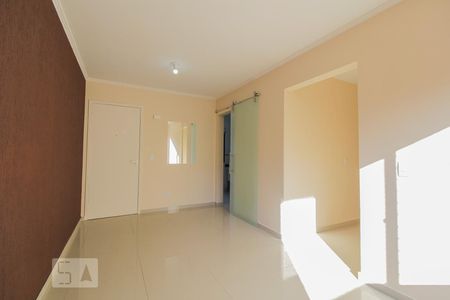 Sala de apartamento para alugar com 3 quartos, 55m² em Barreirinha, Curitiba