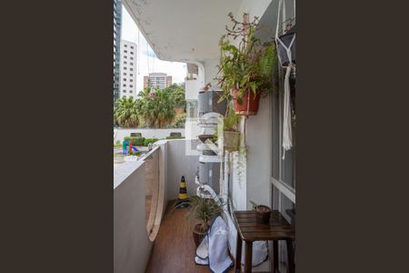 Sacada de apartamento à venda com 3 quartos, 123m² em Perdizes, São Paulo