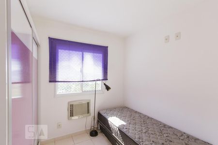 Quarto 1 de apartamento para alugar com 2 quartos, 50m² em Jacarepaguá, Rio de Janeiro