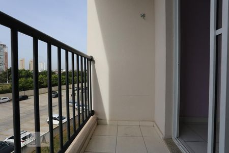 Sacada de apartamento para alugar com 2 quartos, 52m² em Umuarama, Osasco