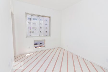 Apartamento à venda com 120m², 3 quartos e 1 vaga Apartamento à venda com 120m², 3 quartos e 1 vagaSuíte