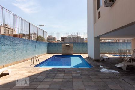 Apartamento à venda com 120m², 3 quartos e 1 vaga Apartamento à venda com 120m², 3 quartos e 1 vagaPiscina