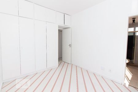 Apartamento à venda com 120m², 3 quartos e 1 vaga Apartamento à venda com 120m², 3 quartos e 1 vagaSuíte