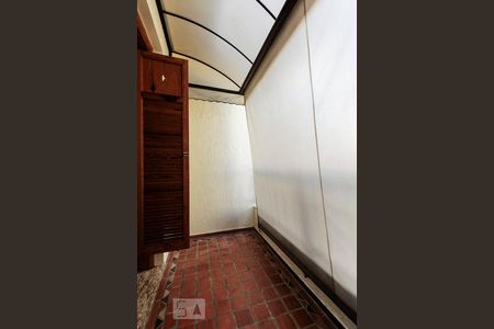 Casa à venda com 400m², 4 quartos e 4 vagas Casa à venda com 400m², 4 quartos e 4 vagasSacada quarto 2