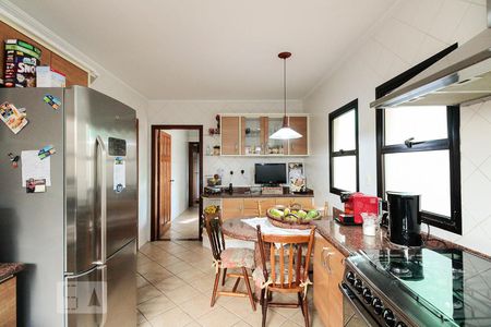 Cozinha  de casa à venda com 4 quartos, 400m² em Parque São Jorge, São Paulo