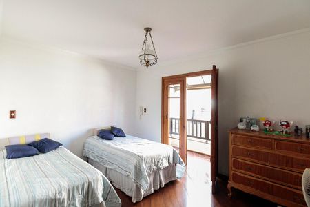 Casa à venda com 400m², 4 quartos e 4 vagas Casa à venda com 400m², 4 quartos e 4 vagasSuite 1