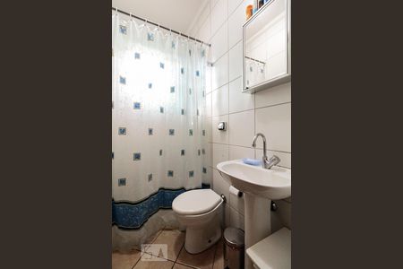 Casa à venda com 400m², 4 quartos e 4 vagas Casa à venda com 400m², 4 quartos e 4 vagasBanheiro de serviço