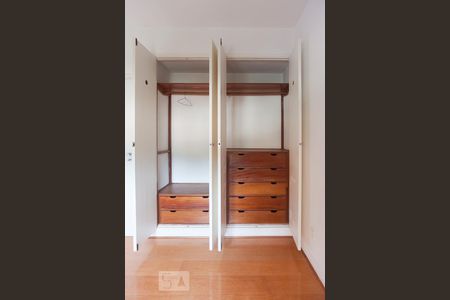 Quarto 1 de apartamento para alugar com 2 quartos, 65m² em Centro, Campinas