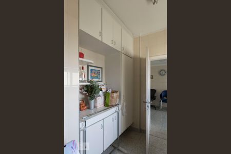 Apartamento à venda com 146m², 3 quartos e 2 vagasÁrea de serviço (Armários)