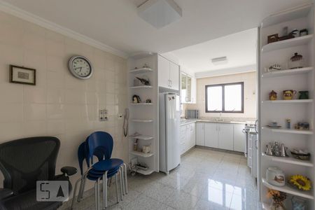 Apartamento à venda com 146m², 3 quartos e 2 vagasCozinha