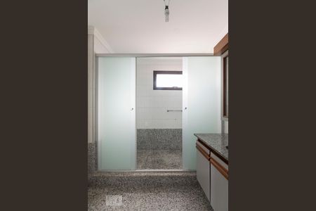 Apartamento à venda com 146m², 3 quartos e 2 vagasQuarto 2 - Suíte/ Banheiro