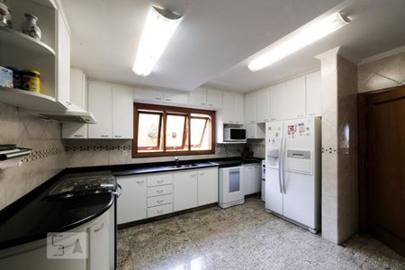 Casa de condomínio à venda com 441m², 4 quartos e 3 vagasCozinha