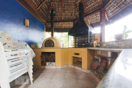 Casa de condomínio à venda com 441m², 4 quartos e 3 vagasChurrasqueira