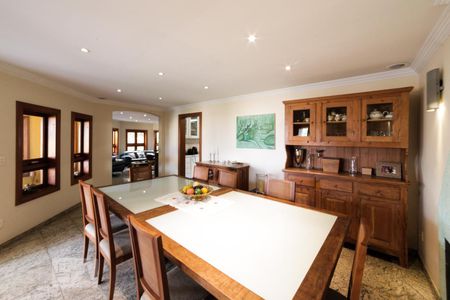 Casa de condomínio à venda com 441m², 4 quartos e 3 vagasSala de jantar