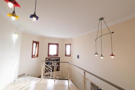 Casa de condomínio à venda com 441m², 4 quartos e 3 vagasSegundo andar