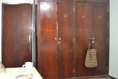 Casa à venda com 180m², 3 quartos e 2 vagas Casa à venda com 180m², 3 quartos e 2 vagasQuarto 2