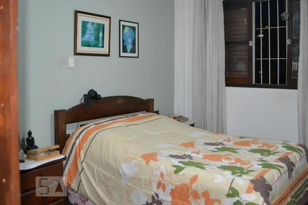 Casa à venda com 180m², 3 quartos e 2 vagas Casa à venda com 180m², 3 quartos e 2 vagasQuarto 2