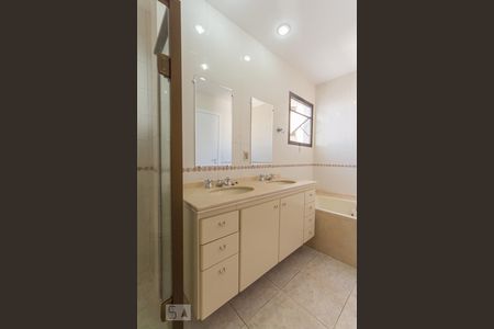 Apartamento para alugar com 190m², 4 quartos e 3 vagasBanheiro Suíte 4